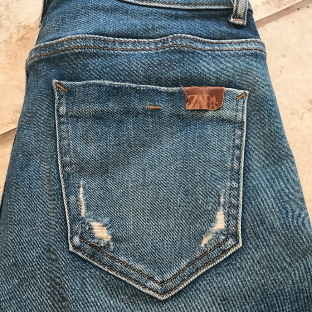 Zara Distressed Skinny Jeans Bottom Zippers Size 6